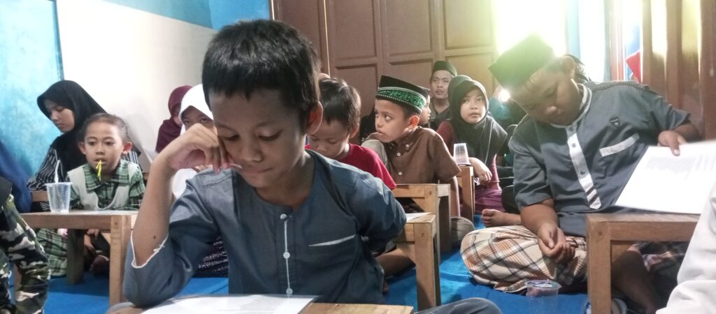 Belajar dan Menimba Ilmu