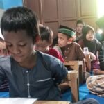 Belajar dan Menimba Ilmu
